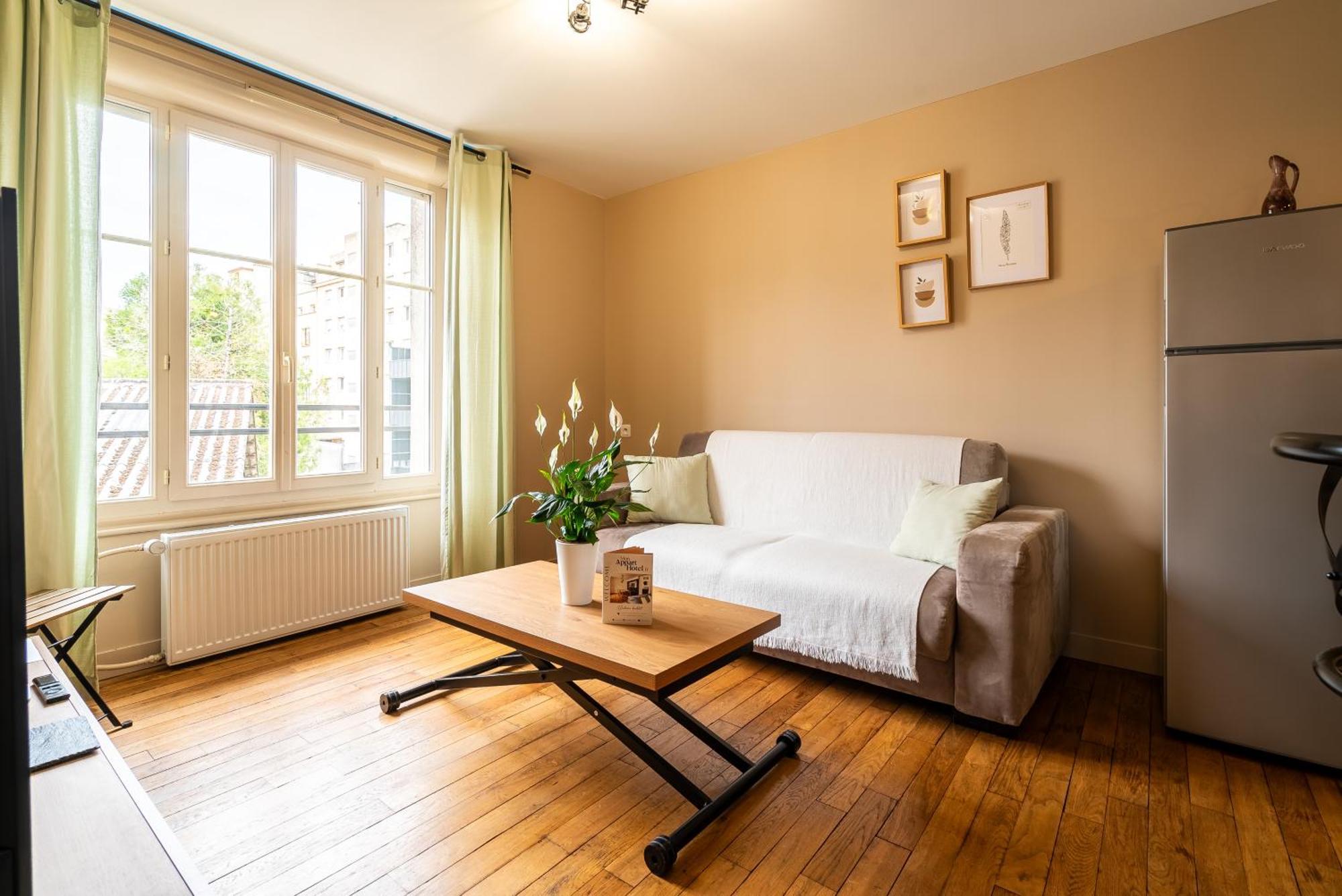 Mon Appart'Hotel - Gare De Limoges - Appartement Familial - Parking En Supp 外观 照片